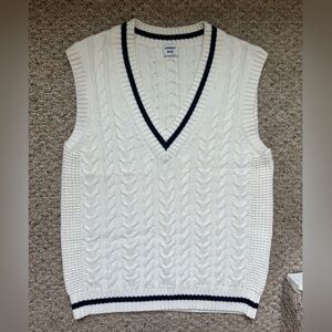 Aritzia - Sunday Best - White / Cream V-Neck Cable Knit Sweater